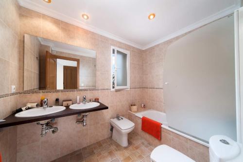 Villa Fresno by Villa Plus