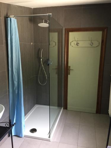Ванная комната в Villa Eden jacuzzi pool & private parking