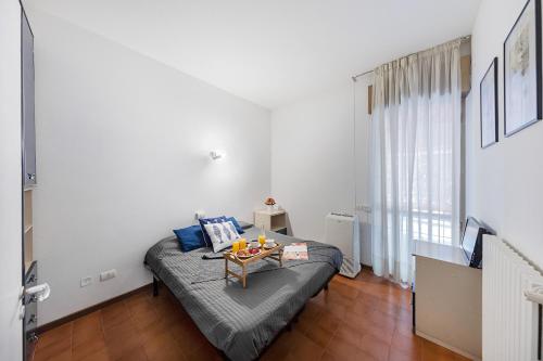 A seating area at Splendid Apartment PT-1 sul lago by Wonderful Italy