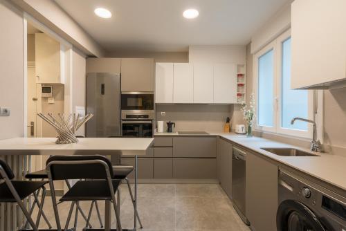 Ibarrola Apartment by People Rentals