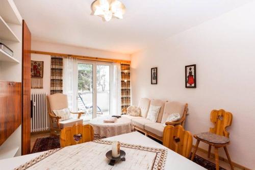 Direkt am See - Aussicht - Balkon - TG-Stellplatz