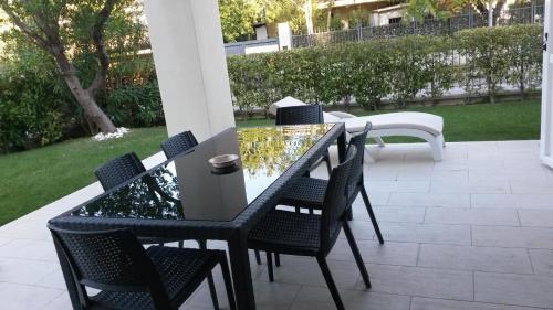 Κήπος έξω από το Villa Onofria