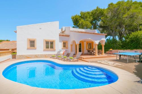 Villa Cinca by Villa Plus