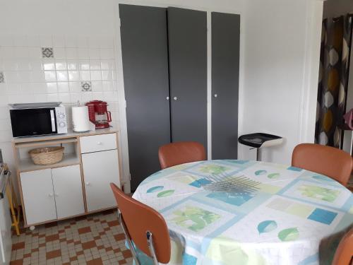 Photo de la galerie de l'établissement Maison de la Devèze, à Mourjou