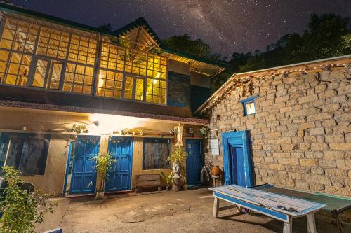 Το κτήριο όπου στεγάζεται  το hostel