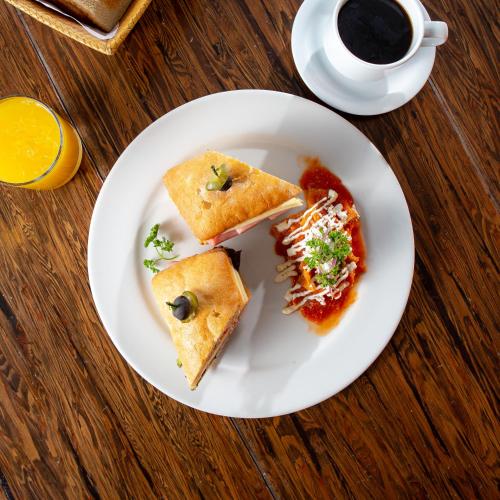 Mad på hotellet eller i nærheden