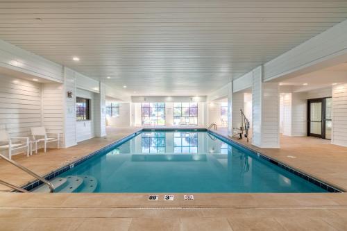 La alberca dentro o cerca de Holiday Inn Wilmington by IHG