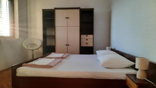 Ένα ή περισσότερα κρεβάτια σε δωμάτιο στο Vlatković