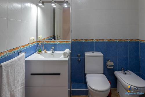 Ванная комната в El Velero Piscina y Parking gratis
