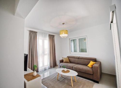 Sea Front Apartments Ivana