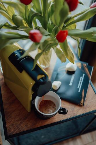 Kemudahan buat kopi dan teh di Panoramic Noah's Loft