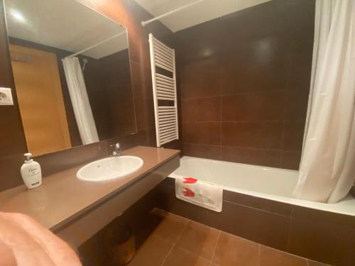 Kép Casa nueva en la ciudadela con piscina szállásáról Jacában a galériában