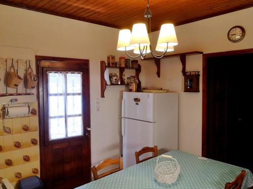 Kuchyň nebo kuchyňský kout v ubytování Villa Lena Entire cottage