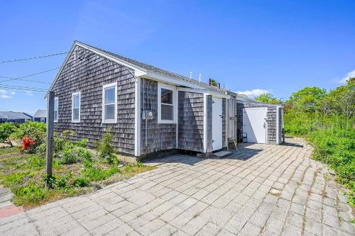 Beachside Bungalow - A – Photos 4