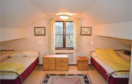Postel nebo postele na pokoji v ubytování Amazing Home In Gemla With Kitchen