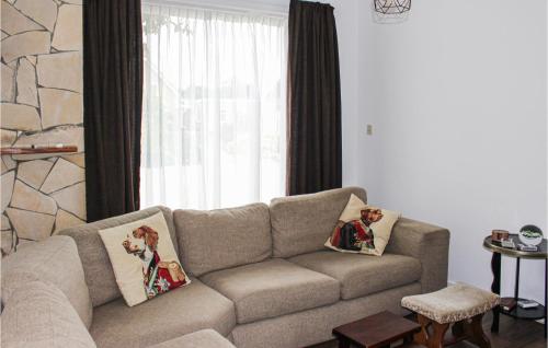 Χώρος καθιστικού στο Awesome Home In Acquoy With Wifi
