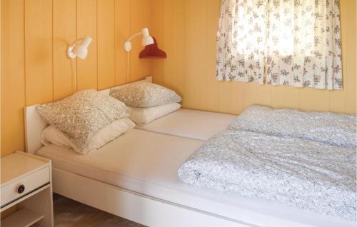 Postel nebo postele na pokoji v ubytování Lovely Home In Saltnes With Wifi