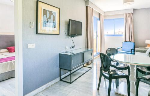 Beautiful apartment in Benalmadena Costa with Outdoor ...