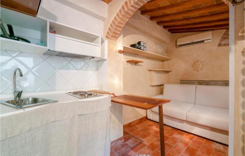 Amazing Apartment In Firenze