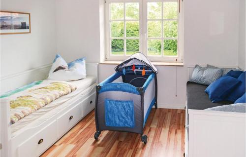 Ένα ή περισσότερα κρεβάτια σε δωμάτιο στο Pet Friendly Home In Ahrenshagen Ot Tribohm With Wifi
