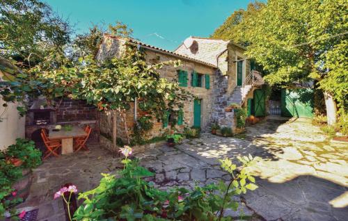 2 Bedroom Cozy Home In Smarje