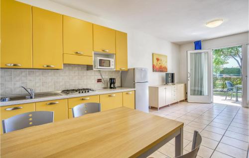 Køkken eller tekøkken på Ai Pini-Villa