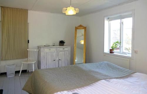 Llit o llits en una habitació de Nice Apartment In Immeln With Lake View