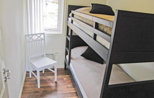 Poschodová posteľ alebo postele v izbe v ubytovaní Awesome Home In rjng With Kitchen