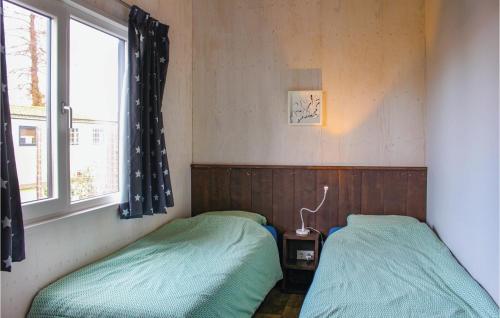 Stunning Home In Sint-annaland With 2 Bedrooms And Wifi