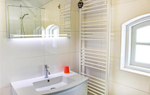 Bilik mandi di 1 Bedroom Cozy Home In Udenhout