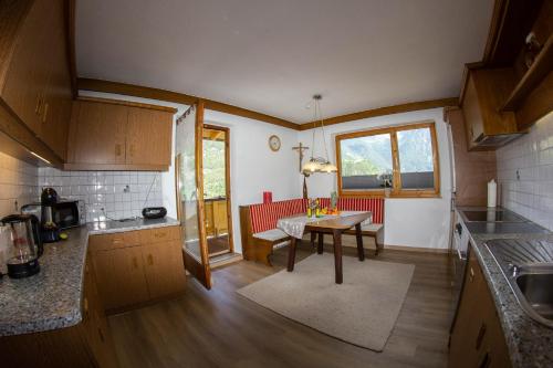Kuchyň nebo kuchyňský kout v ubytování Apart Schöne Aussicht