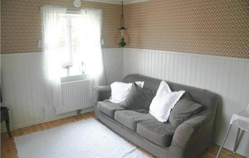 Posezení v ubytování Nice Apartment In Kungsbacka With 4 Bedrooms And Wifi