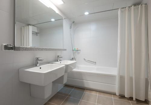 Koupelna v ubytování Metro Hotel Myeongdong