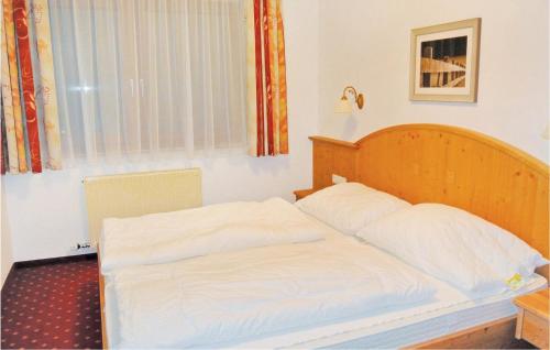 Ліжко або ліжка в номері Nice Apartment In Flachau With Ethernet Internet