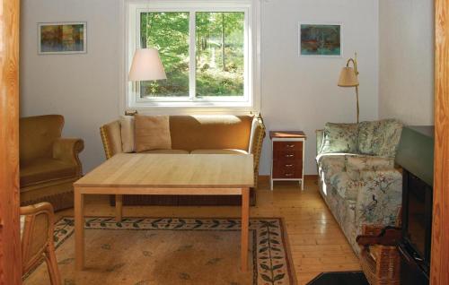 オロフストロムにあるStunning Home In Olofstrm With 3 Bedrooms, Sauna And Wifiのギャラリーの写真