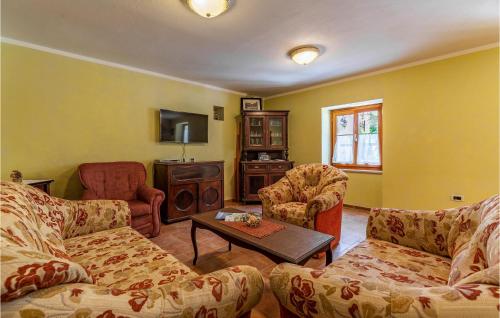 4 Bedroom Pet Friendly Home In Medulin