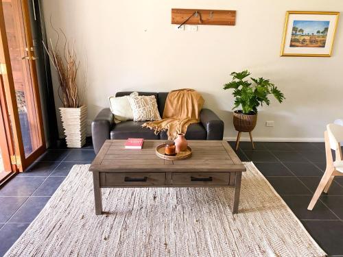 Fotografie z fotogalerie ubytování Peacehaven Chalet on the Irwin Inlet v destinaci Bow Bridge