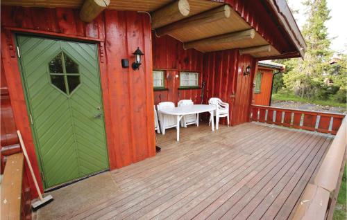 ระเบียงหรือลานระเบียงของ Cozy Home In Sjusjøen