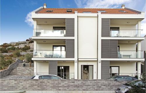 Two-Bedroom Apartment In Sibenik