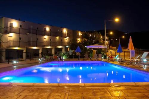 Bazén v ubytování Panoramic Holidays - Deluxe 3 nebo v jeho okolí