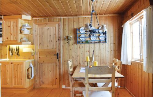 ภาพในคลังภาพของ Stunning Home In Sjusjøen With Kitchen ในSjusjøen