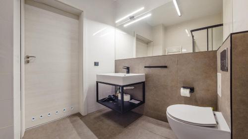 Ένα μπάνιο στο Prywatny Apartament na Spokojnej - Holiday City