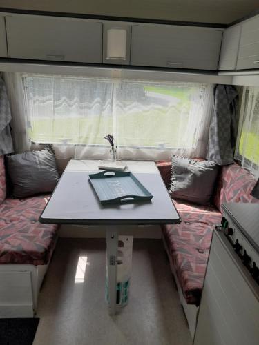 Posezení v ubytování Romala's Home Caravan