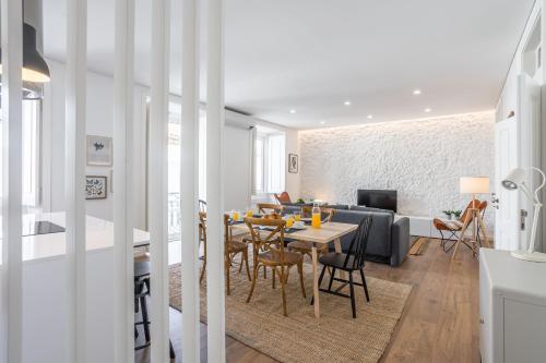 Trendy T.M Apartament by the River