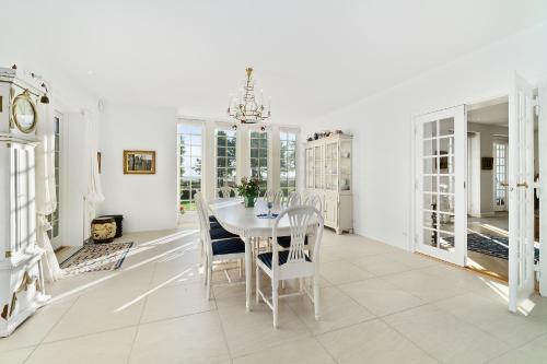Fotografie z fotogalerie ubytování DENMARK SEA FRONT ENCHANTING - Beach Villa v destinaci Solrød Strand