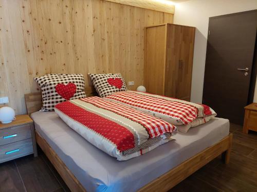 Postel nebo postele na pokoji v ubytování Nickis Bergcamp