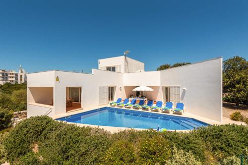 Villa Canalo by Villa Plus