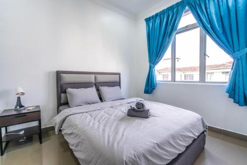 Postel nebo postele na pokoji v ubytování Spacious 3-bedroom with Pool for 6 - Subang Jaya