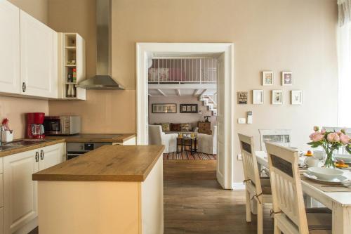 Η κουζίνα ή μικρή κουζίνα στο Rohrmann apartments