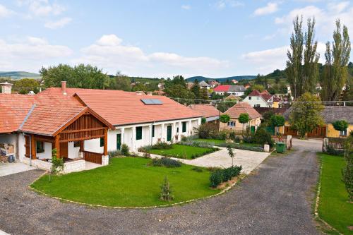 Barta Pince Vendégház Mád 3909 Mád, Rákóczi utca 85. kép - 3